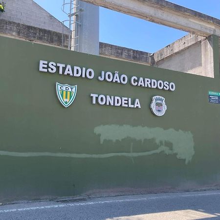 Apartamento Amplo E Moderno - Perto Do Estadio Futebol Tondela Exterior photo