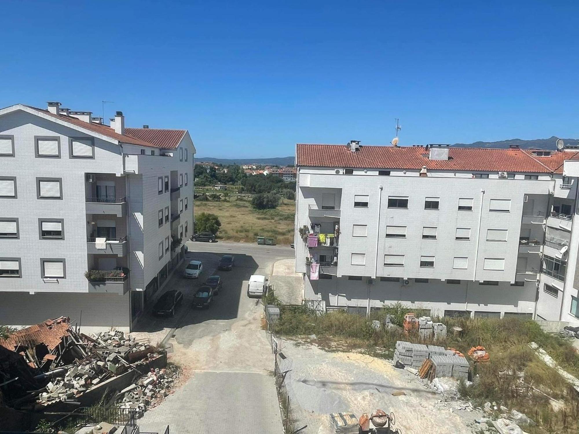 Apartamento Amplo E Moderno - Perto Do Estadio Futebol Tondela Exterior photo