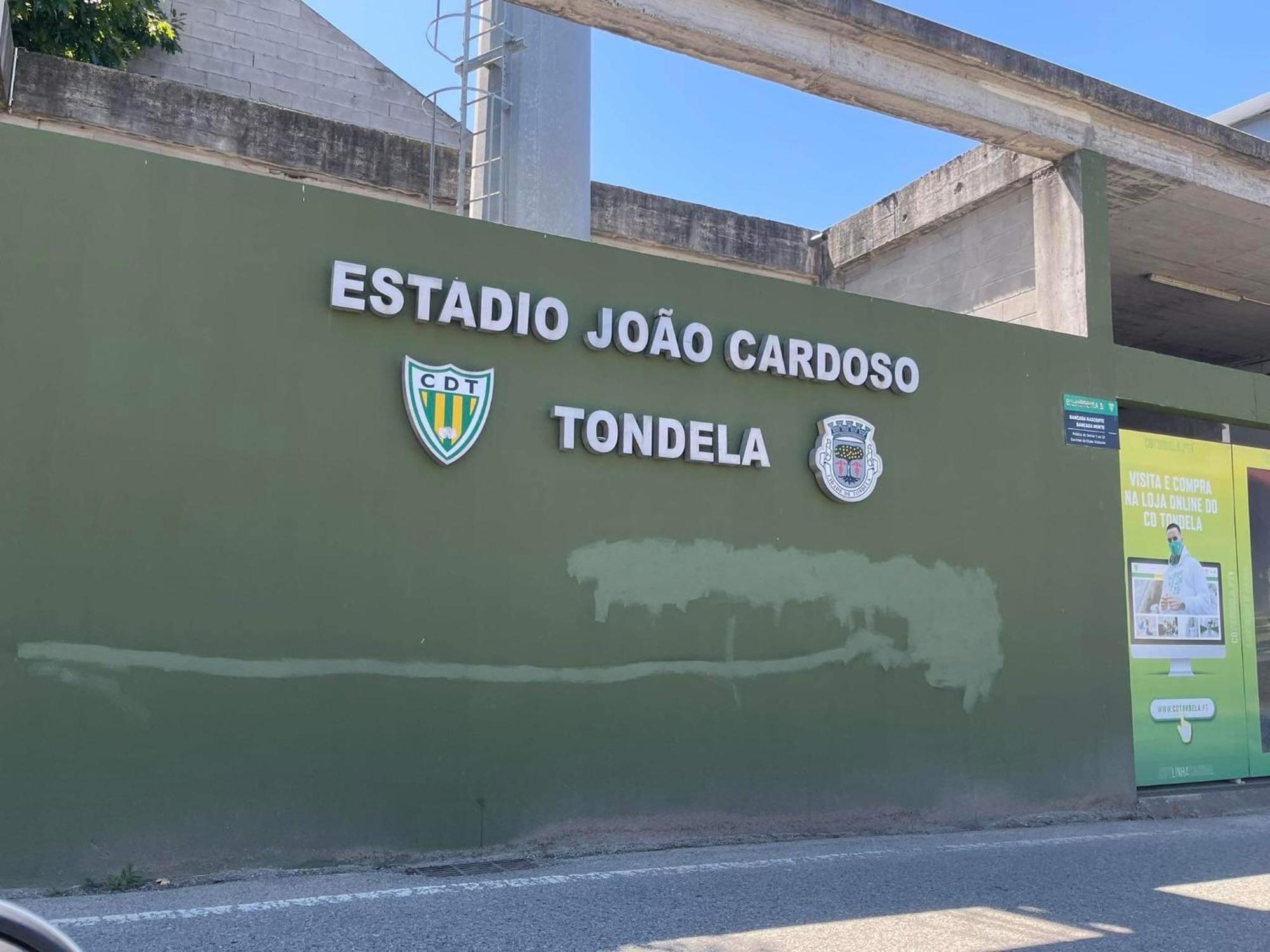 Apartamento Amplo E Moderno - Perto Do Estadio Futebol Tondela Exterior photo